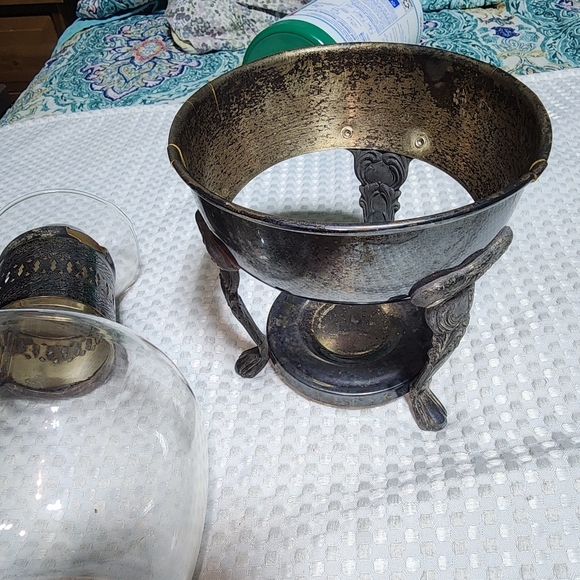 VINTAGE SILVER PLATED BASE  EUC COFFEE TEA GLASS CARAFE WARMER SET - Picture 4 of 11